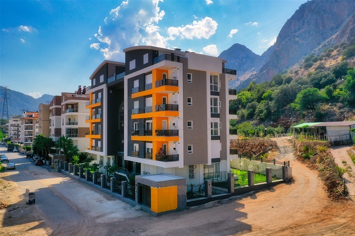 Квартиры планировок 1+1 в новом комплексе в районе Хурма