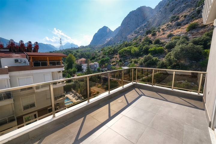 Квартиры планировок 1+1 в новом комплексе в районе Хурма