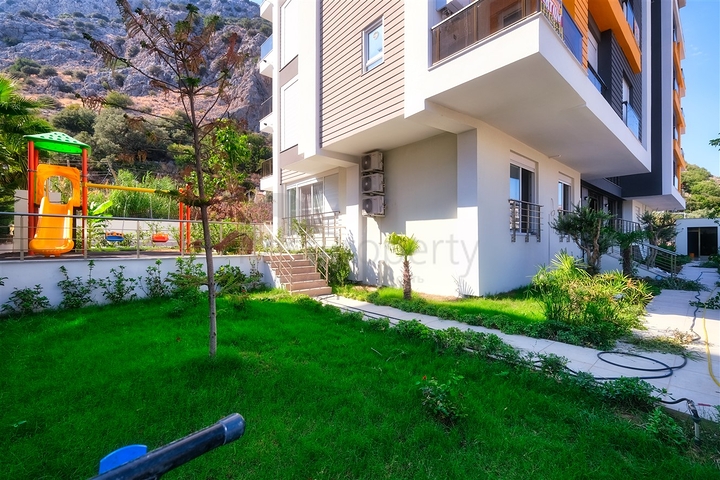 Квартиры планировок 1+1 в новом комплексе в районе Хурма