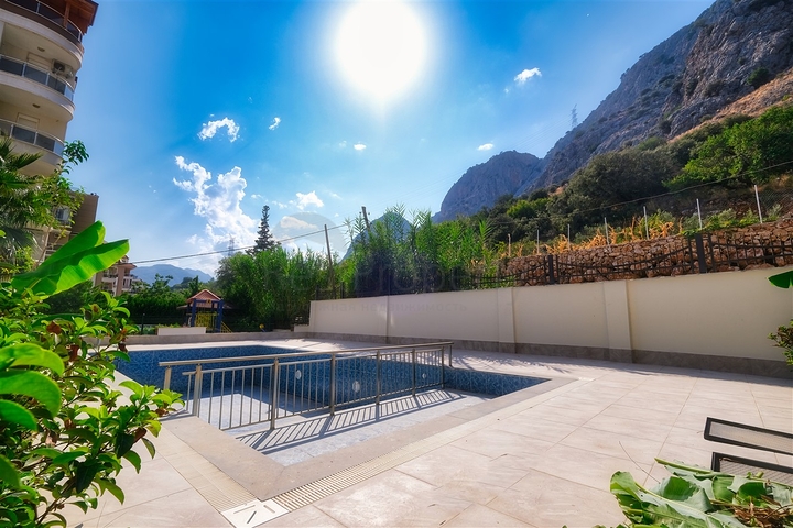 Квартиры планировок 1+1 в новом комплексе в районе Хурма