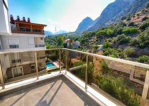 Квартиры планировок 1+1 в новом комплексе в районе Хурма