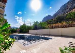 Квартиры планировок 1+1 в новом комплексе в районе Хурма