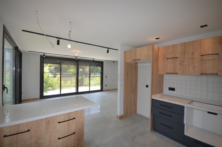 Отдельно стоящая вилла 5+1 в районе Фетхие