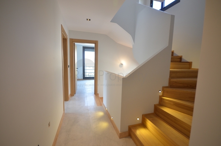 Отдельно стоящая вилла 5+1 в районе Фетхие