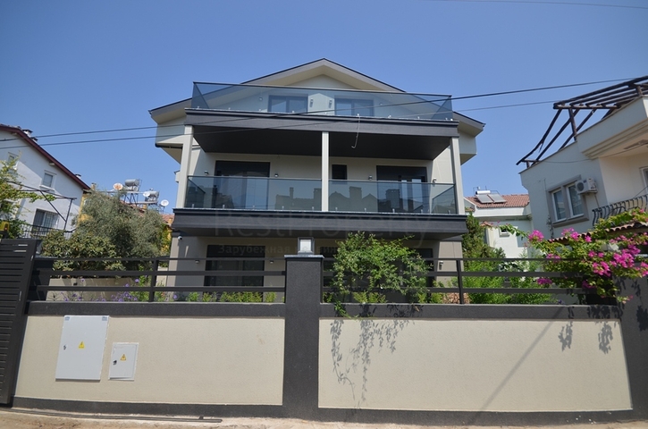 Отдельно стоящая вилла 5+1 в районе Фетхие