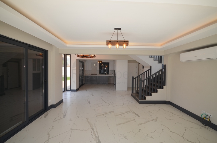 Вилла планеровки 4+1 в районе Фетхие 