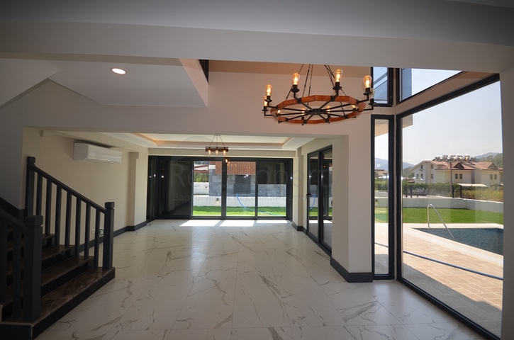 Вилла планеровки 4+1 в районе Фетхие 