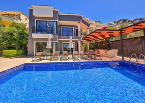 Вилла планировки 3+1  в районе  Калкан