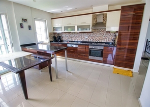 Квартира планировки 3+1 дуплекс в районе Сиде - Анталия 