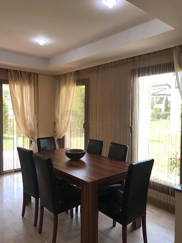 Вилла 3+1 с мебелью в комплексе гостиничного типа в Белеке Анталья