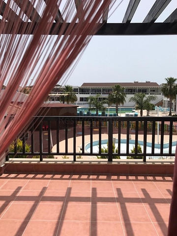 Вилла 3+1 с мебелью в комплексе гостиничного типа в Белеке Анталья