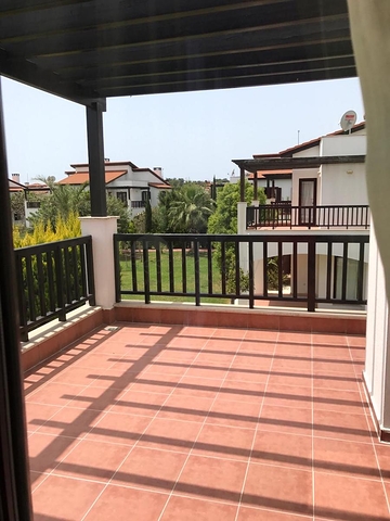 Вилла 3+1 с мебелью в комплексе гостиничного типа в Белеке Анталья