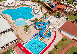 Вилла 3+1 с мебелью в комплексе гостиничного типа в Белеке Анталья