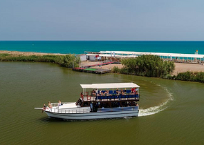 Вилла 3+1 с мебелью в комплексе гостиничного типа в Белеке Анталья