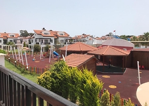 Вилла 3+1 с мебелью в комплексе гостиничного типа в Белеке Анталья