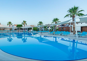 Вилла 3+1 с мебелью в комплексе гостиничного типа в Белеке Анталья