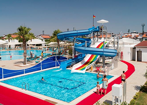 Вилла 3+1 с мебелью в комплексе гостиничного типа в Белеке Анталья