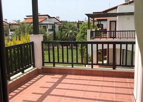 Вилла 3+1 с мебелью в комплексе гостиничного типа в Белеке Анталья