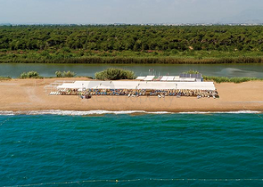 Вилла 3+1 с мебелью в комплексе гостиничного типа в Белеке Анталья