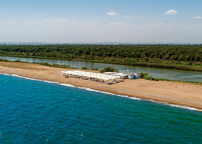 Вилла 3+1 с мебелью в комплексе гостиничного типа в Белеке Анталья