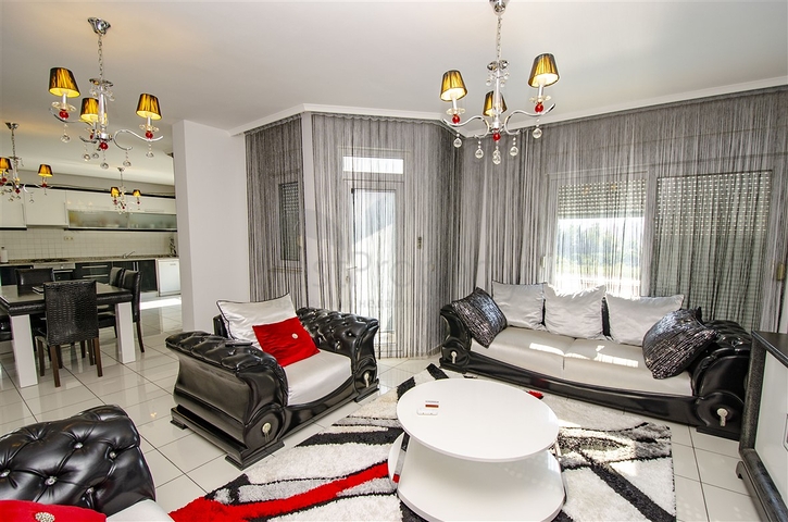 Квартира 3+1 с мебелью в комплексе в Хурме Коньяалты Анталья