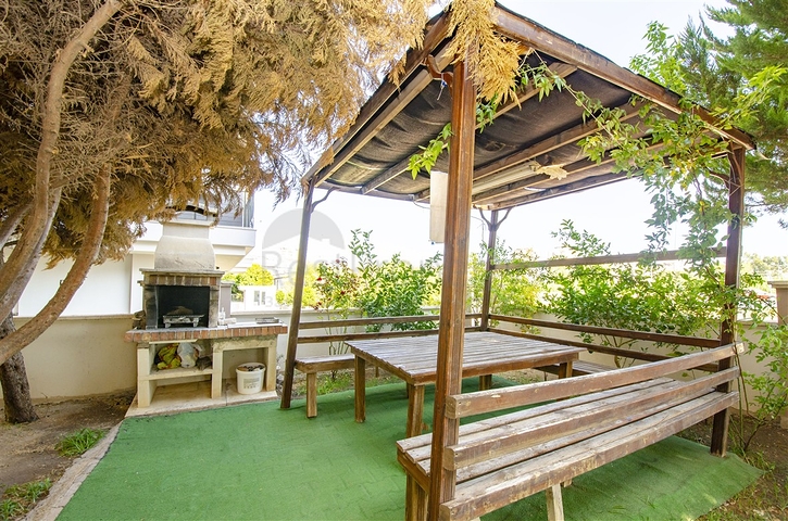 Квартира 3+1 с мебелью в комплексе в Хурме Коньяалты Анталья