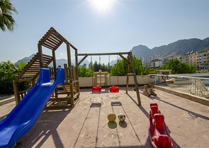 Квартира 3+1 с мебелью в комплексе в Хурме Коньяалты Анталья