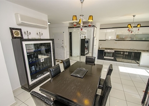 Квартира 3+1 с мебелью в комплексе в Хурме Коньяалты Анталья