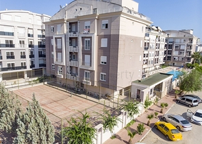 Квартира 3+1 с мебелью в комплексе в Хурме Коньяалты Анталья