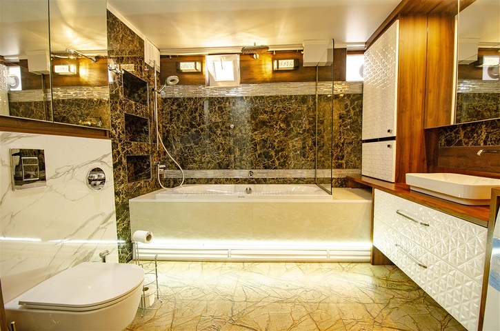 Пентхаус 3+1 с мебелью в 3 минутах ходьбы к морю в Анталии