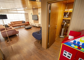 Пентхаус 3+1 с мебелью в 3 минутах ходьбы к морю в Анталии