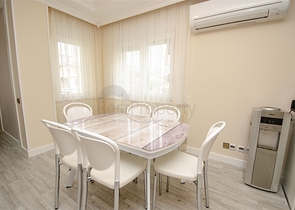 Пентхаус 3+1 с мебелью в 3 минутах ходьбы к морю в Анталии