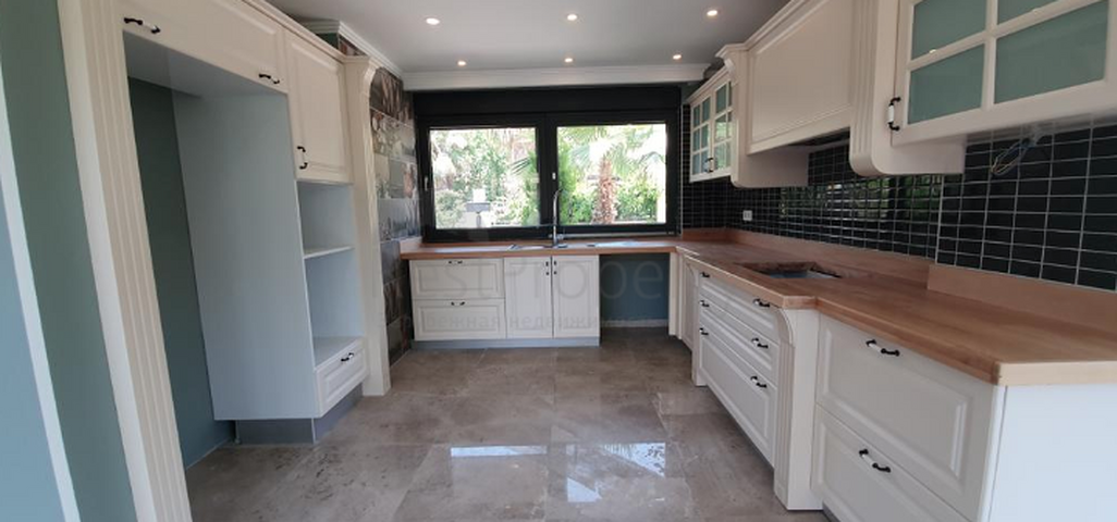 Отдельностоящая вилла 3+1 с бассейном в Кирише Кемере