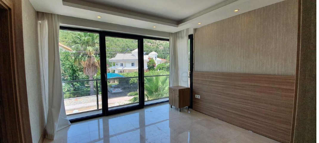 Отдельностоящая вилла 3+1 с бассейном в Кирише Кемере