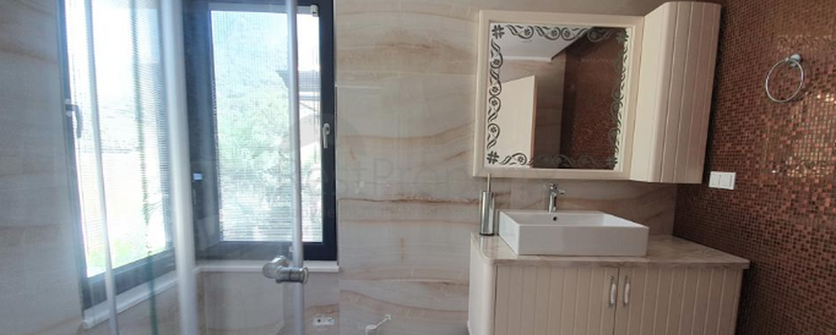 Отдельностоящая вилла 3+1 с бассейном в Кирише Кемере