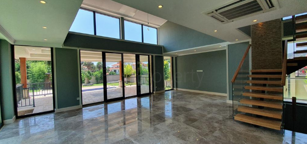 Отдельностоящая вилла 3+1 с бассейном в Кирише Кемере