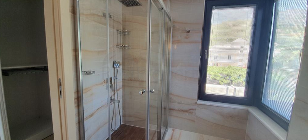 Отдельностоящая вилла 3+1 с бассейном в Кирише Кемере