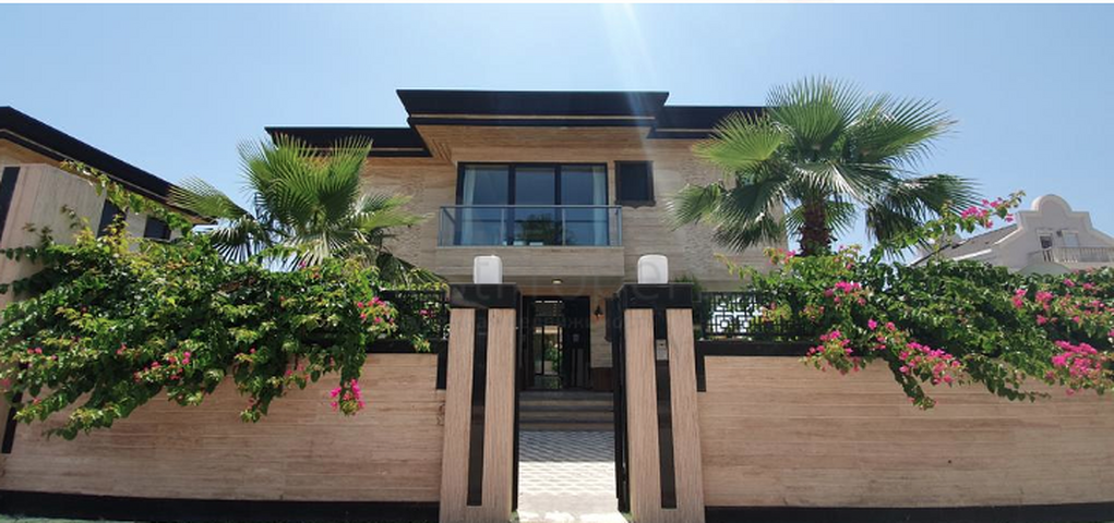 Отдельностоящая вилла 3+1 с бассейном в Кирише Кемере