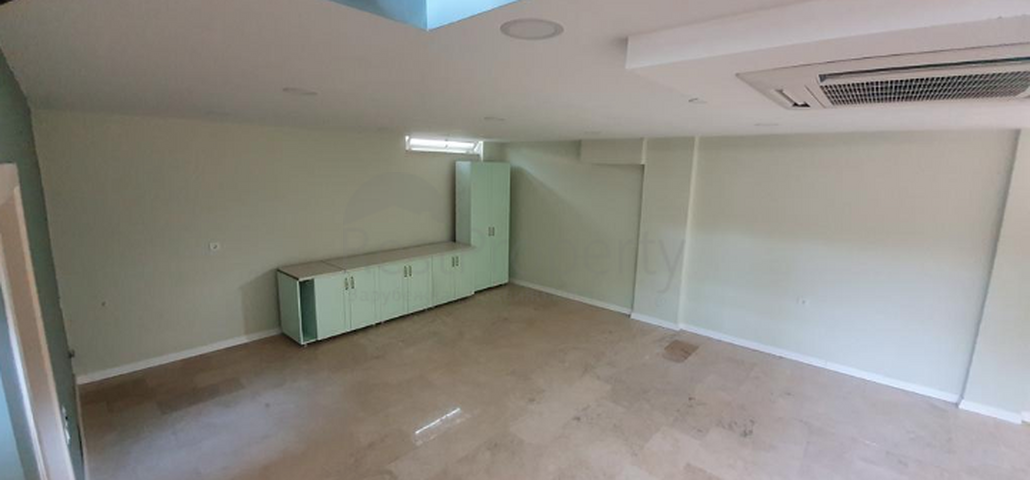 Отдельностоящая вилла 3+1 с бассейном в Кирише Кемере