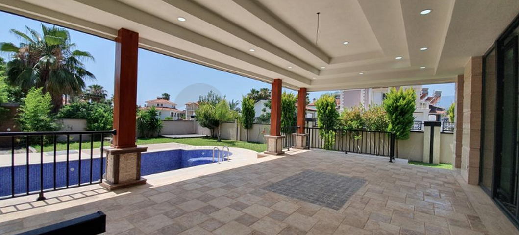 Отдельностоящая вилла 3+1 с бассейном в Кирише Кемере