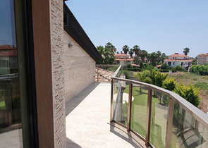 Отдельностоящая вилла 3+1 с бассейном в Кирише Кемере