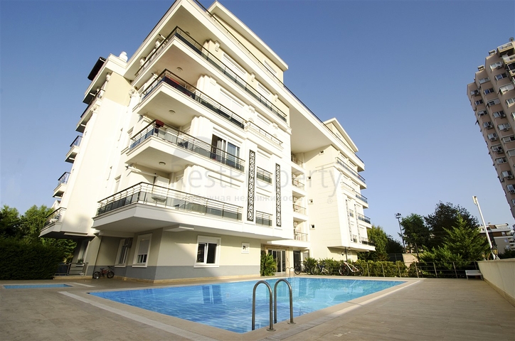 Меблированные апартаменты в Лимане в 800 м от моря