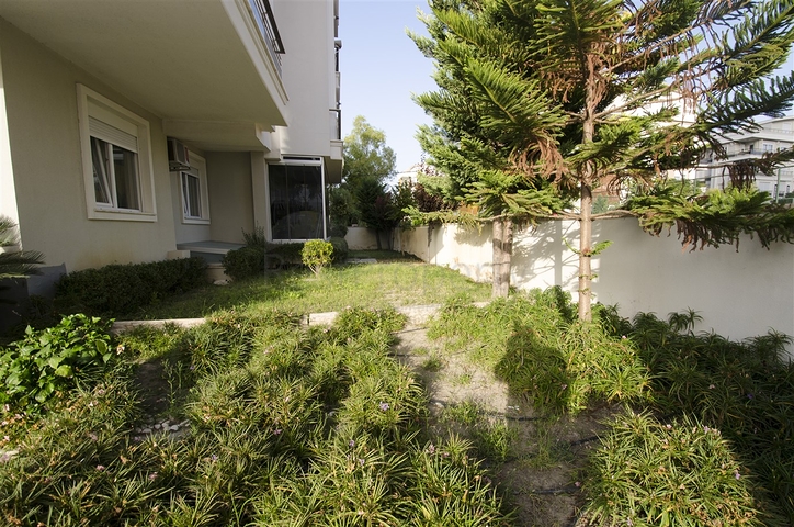 Меблированные апартаменты в Лимане в 800 м от моря