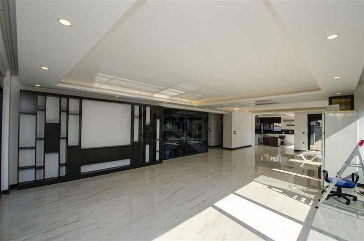 Элитная вилла 8+2 в районе Кунду Лара Анталья