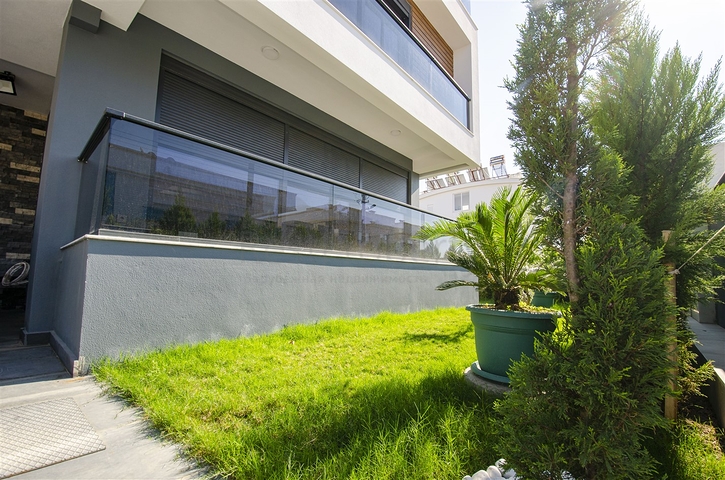 Элитная вилла 8+2 в районе Кунду Лара Анталья