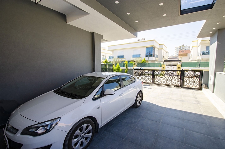 Элитная вилла 8+2 в районе Кунду Лара Анталья