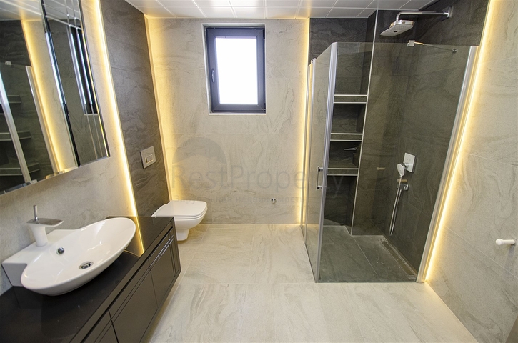 Элитная вилла 8+2 в районе Кунду Лара Анталья