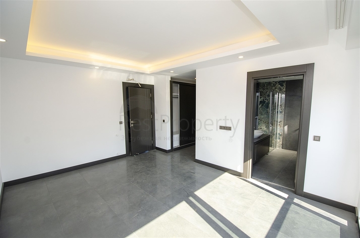 Элитная вилла 8+2 в районе Кунду Лара Анталья