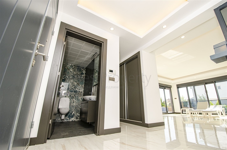 Элитная вилла 8+2 в районе Кунду Лара Анталья