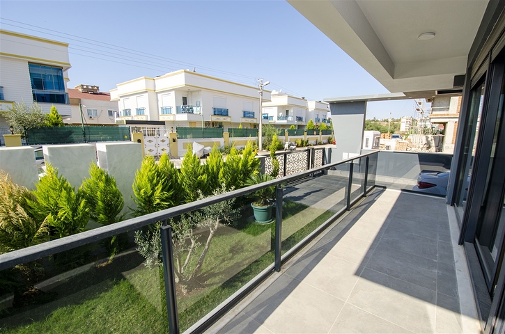 Элитная вилла 8+2 в районе Кунду Лара Анталья